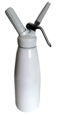 Dispensador de crema batida por medio&nbsp;de crema base y gas comprimido.